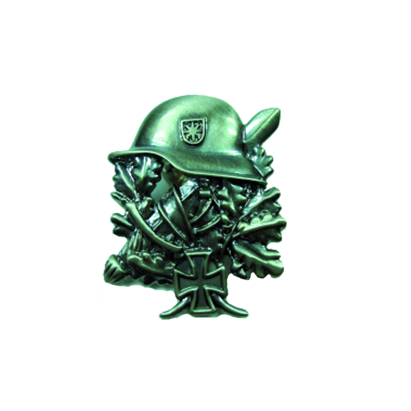 "Stahlhelm mit Schwertern"
